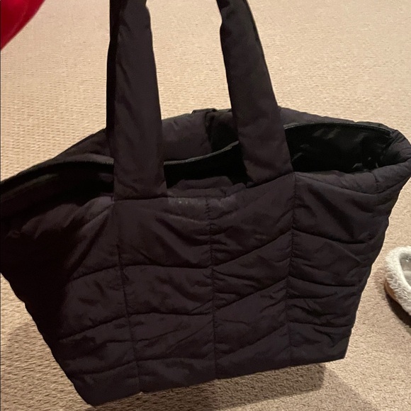 A New Day Black Quilted Tote Bag - Picture 5 of 5